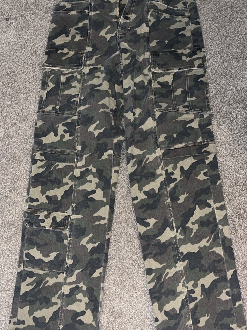 Camo Straight-Leg Women’s Jeans with Cargo Pockets